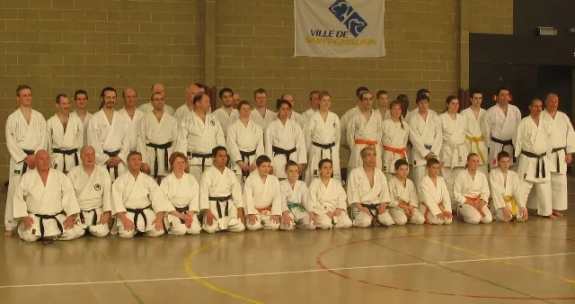 Photo de groupe lors d’un stage, mars 2007.